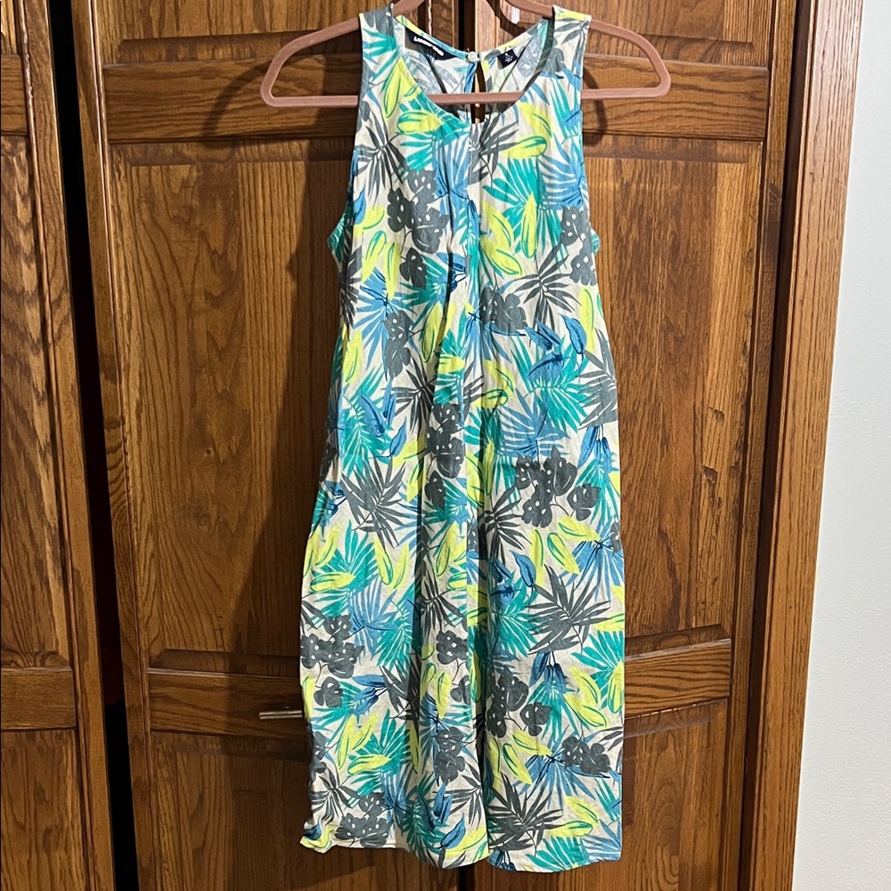 Linen dress with pockets